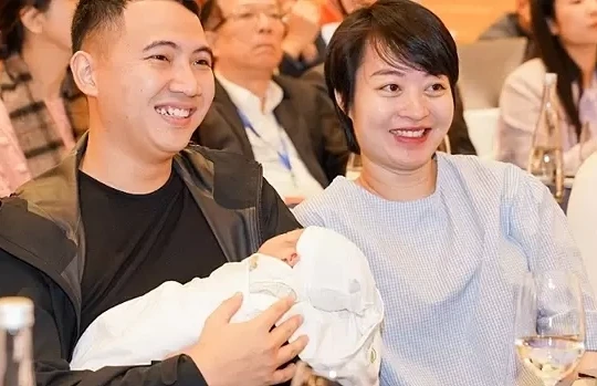 Người mẹ sinh con sau khi trị u xơ không cần dao kéo