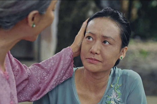 Lý do Hồng Ánh không xuất hiện trên poster phim của Thu Trang