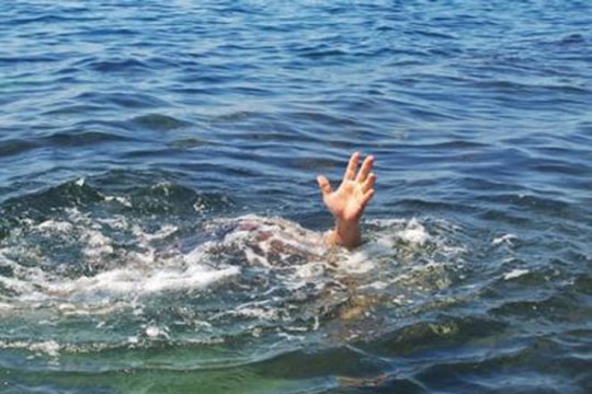 Lâm Đồng: 3 học sinh bị đuối nước, 1 em tử vong khi đi tắm hồ