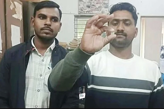 Đôi bạn thân đổi đời nhờ tìm thấy kim cương