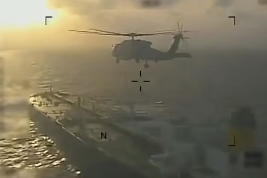 Mỹ bắt thêm tàu dầu ngoài khơi Venezuela