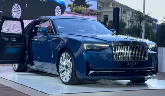 Nhiều đại gia Việt xuống tiền mua xe "chơi"