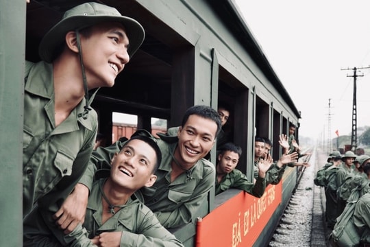 'Mưa đỏ' lên sóng VTV: Người xúc động, người tiếc nuối vì không xem được trọn vẹn