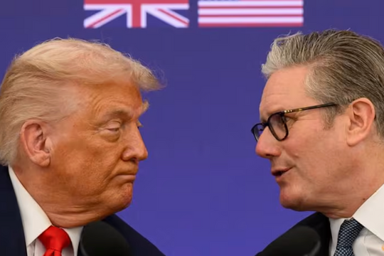 Thủ tướng Anh nỗ lực cứu vị thế cho Ukraine trong đàm phán hòa bình