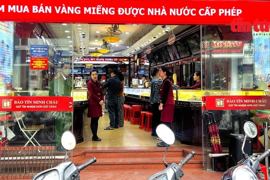 Giá vàng ngày 22/12 lập đỉnh mới, thị trường không còn cảnh xếp hàng mua