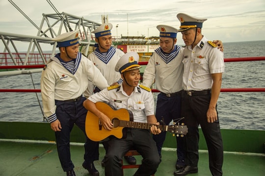 Những người lính nhà giàn DK1 viết tiếp truyền thống Anh hùng lực lượng vũ trang nhân dân