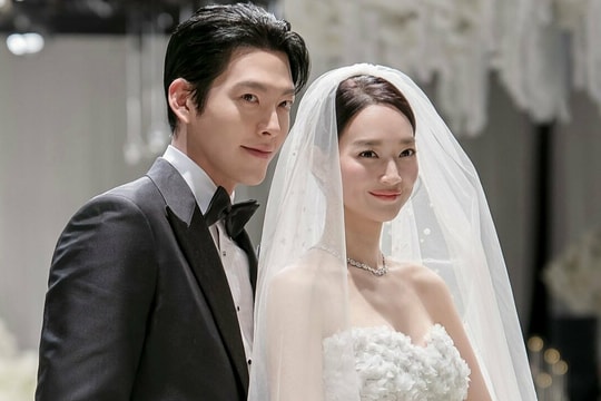 Thiền sư chủ trì hôn lễ Shin Min Ah - Kim Woo Bin