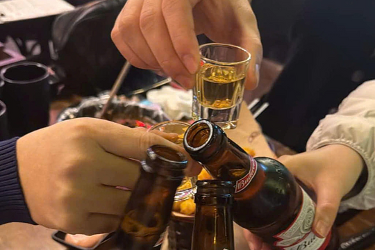 Massage có giúp giải rượu?