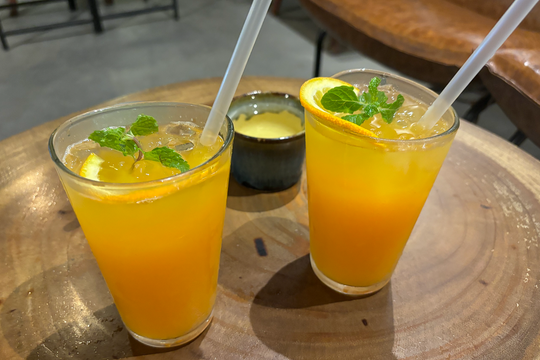 Điều gì xảy ra khi uống nước cam thường xuyên?