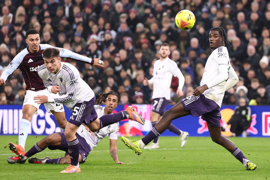 Keane: 'Man Utd đá không bóng tệ bậc nhất Ngoại hạng Anh'