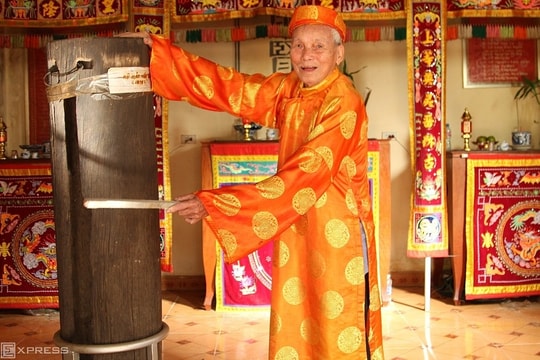 Mõ gỗ sến đỏ 146 năm tuổi - báu vật của làng