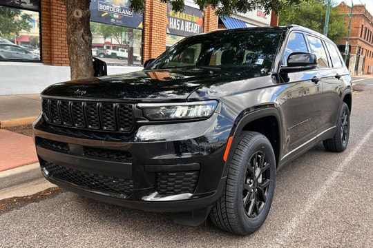 Những mẫu xe 2024 tồn kho nhiều nhất trong năm 2025