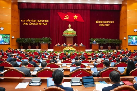 Khai mạc Hội nghị Trung ương 15