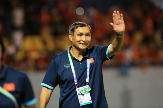 HLV Mai Đức Chung muốn chia tay tuyển nữ Việt Nam