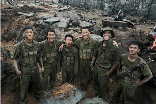 Nâng chất điện ảnh Việt - Bài 1: Cạnh tranh từ phòng vé đến nền tảng số