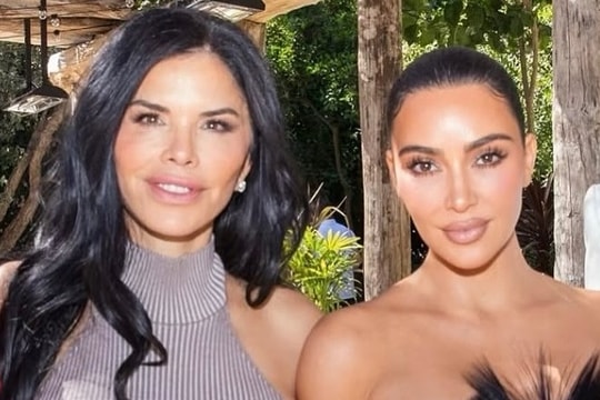 Tình bạn của vợ tỷ phú Jeff Bezos và nhà Kardashian