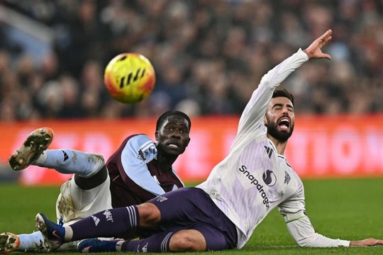 Báo Anh: 'Amorim đối mặt ác mộng vì Fernandes chấn thương'