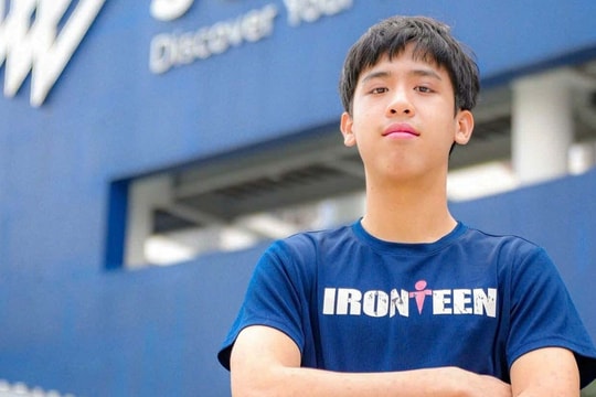 Giành vé vào đại học tinh hoa Mỹ nhờ bài luận về chiếc quần dài