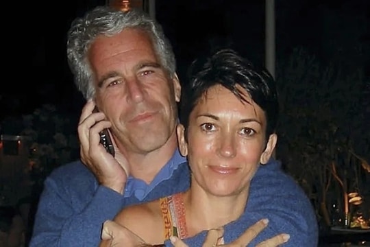 Thủ đoạn đẩy loạt thiếu nữ vào tay tỷ phú ấu dâm Epstein