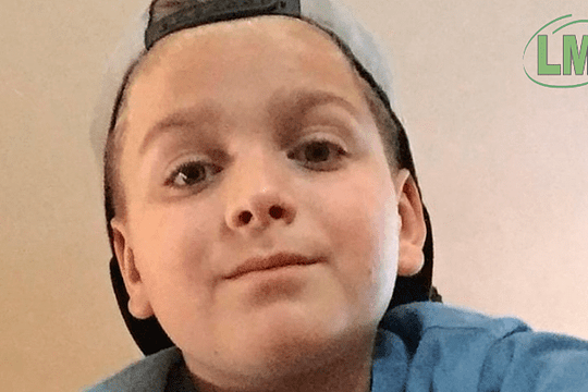 4 người đi tù vì để cột đèn hở điện, giật chết cậu bé 11 tuổi