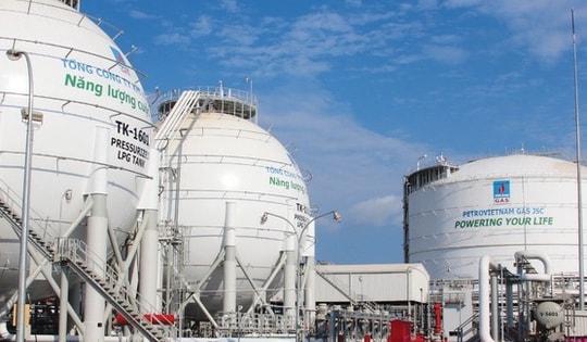 Việt Nam có thể trở thành trung tâm tái xuất khí LNG