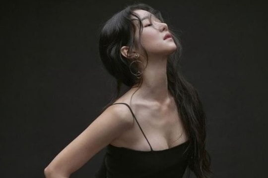 Seo Ye Ji gây bàn tán