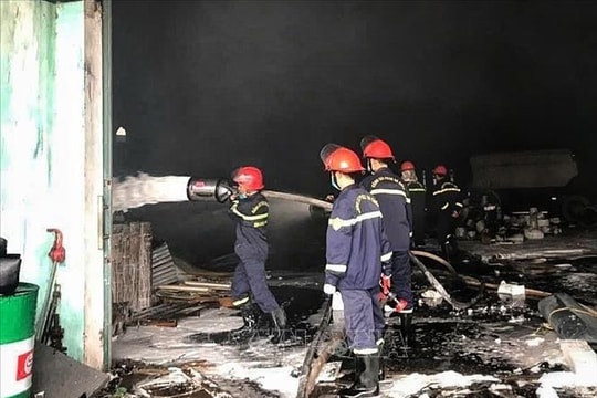 Nhanh chóng dập tắt đám cháy tại Công ty cổ phần Thép Việt Xô