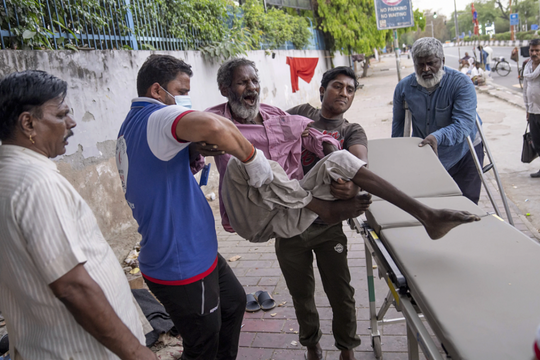 Bị con 'khai tử' khi đang sống