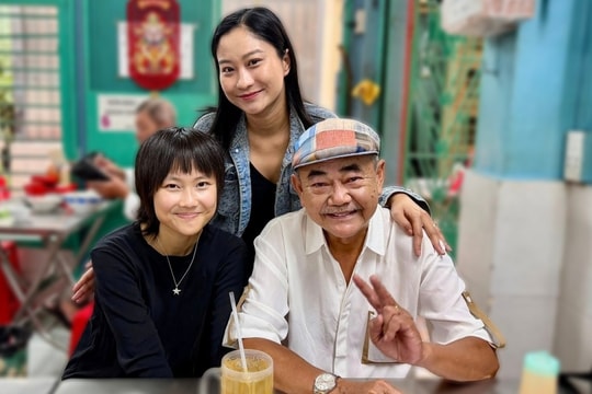 Nghệ sĩ Việt Anh quây quần bên vợ con