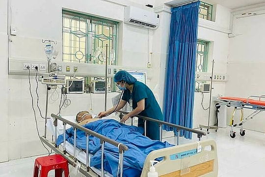 Ngộ độc củ ấu tàu