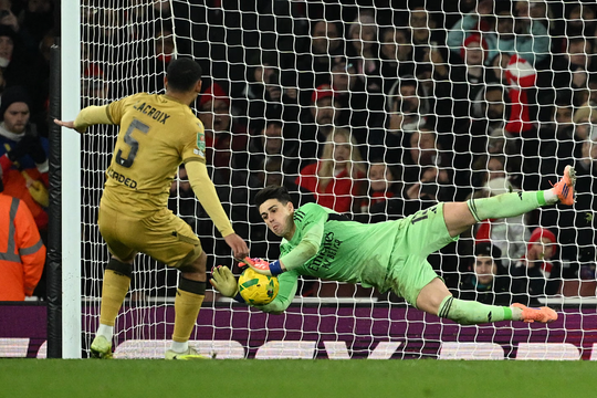 Arsenal vào bán kết Cup Liên đoàn