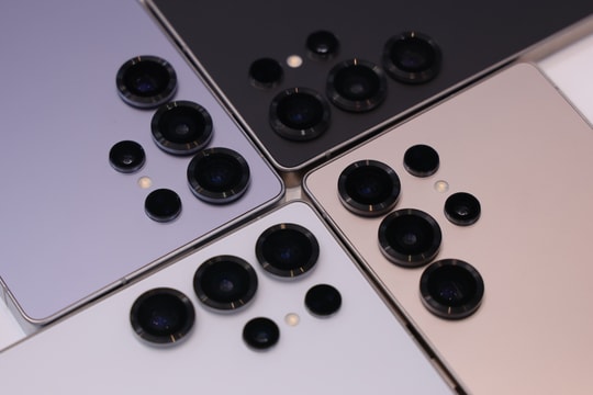 Khả năng zoom và chống rung trên Galaxy S25 Ultra