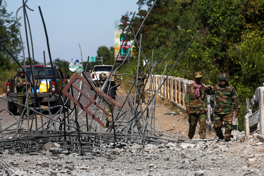 Campuchia - Thái Lan tập kích nhau trước thềm đàm phán
