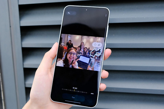 Công nghệ giúp Galaxy S25 FE được đề cử 'dẫn đầu trào lưu'