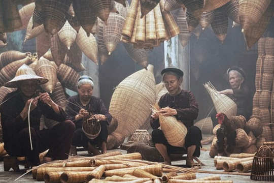 Chiêm ngưỡng 200 hình ảnh, hiện vật quý về di sản văn hóa Việt Nam