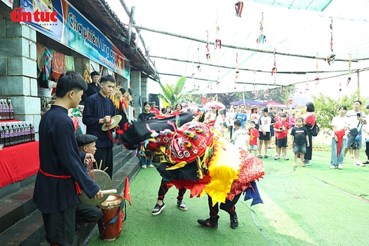 Đón năm mới 2026 với chợ phiên vùng cao đậm bản sắc văn hóa dân tộc