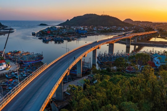 Đường ven biển hơn 4.600 tỷ đồng ở Nghệ An sắp hoàn thành