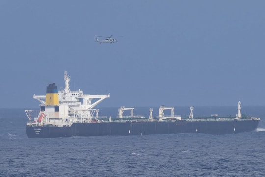 Nhà Trắng 'yêu cầu quân đội tập trung phong tỏa dầu Venezuela'