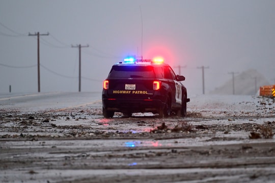 California ban bố tình trạng khẩn cấp vì mưa lũ mùa Giáng sinh