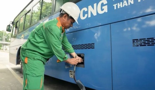 Gần 500 xe buýt TPHCM có thể ngừng hoạt động vì thiếu khí, Bộ Công Thương yêu cầu báo cáo