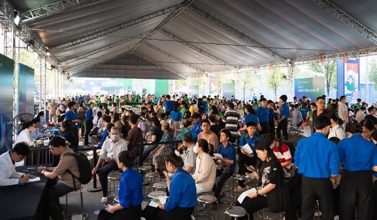 8.000 người dân được khám sức khoẻ miễn phí