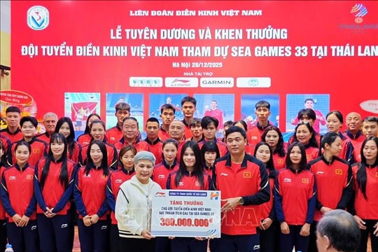 Khen thưởng các vận động viên xuất sắc của Điền kinh Việt Nam tham dự SEA Games 33