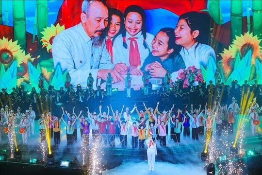 Chương trình Nghệ thuật đặc biệt chào mừng Đại hội Thi đua yêu nước lần thứ XI