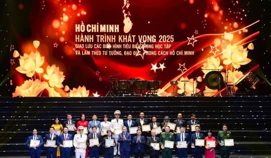 Đảng uỷ VietinBank được vinh danh tập thể điển hình tiêu biểu toàn quốc