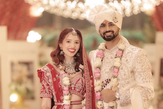 Con gái Diệu Hoa cưới chồng Ấn Độ