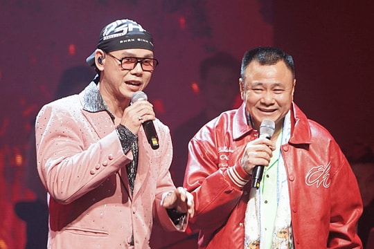 Phan Đinh Tùng tặng Tự Long nhẫn kim cương