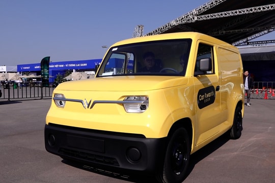 VinFast EC Van - xe 'kiếm cơm' hút khách trải nghiệm