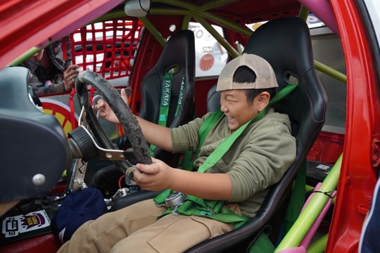 Không khí nhộn nhịp tại Vietnam Mobility Show 2025 ngày thứ hai