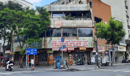 Nghịch lý mặt bằng cho thuê cuối năm