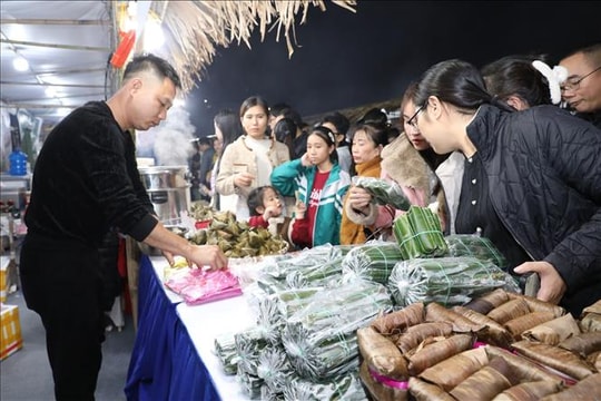 Khai mạc Liên hoan ẩm thực du lịch Ninh Bình năm 2025